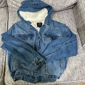 Denim jacket, super cozy to wear!
